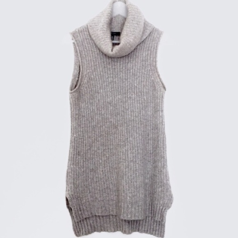 Saks Fifth Avenue Cashmere sweater